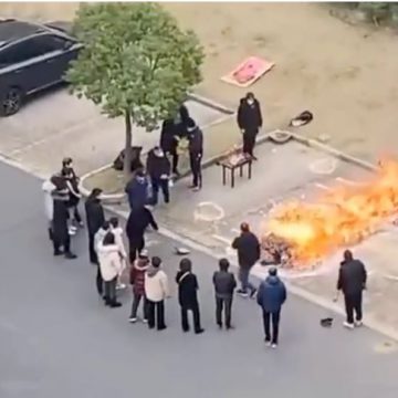 bodies are burned on the streets in China